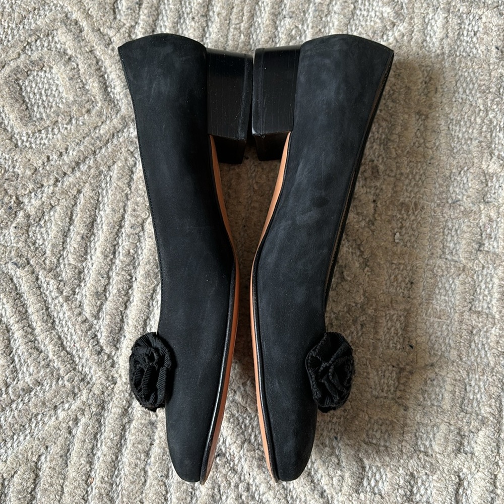 Ferragamo Suede Ruffle Pump - Picture 7 of 11
